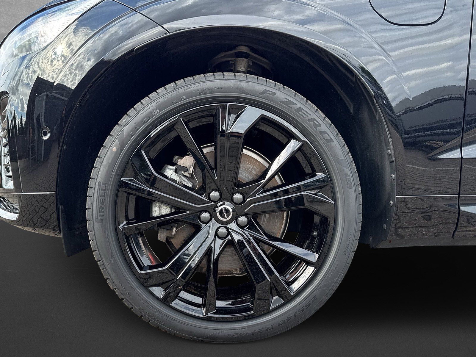 Volvo XC60 Black Edition Plus, T6 AWD Plug-in+ AHK