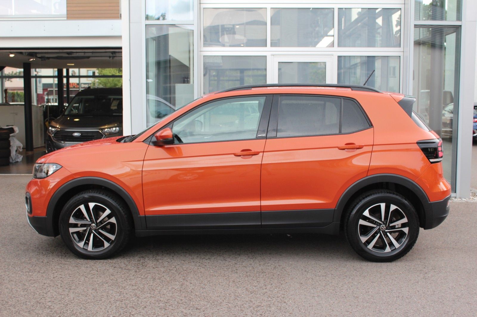 Volkswagen T-Cross United DSG - Samsaru's Car Outlet