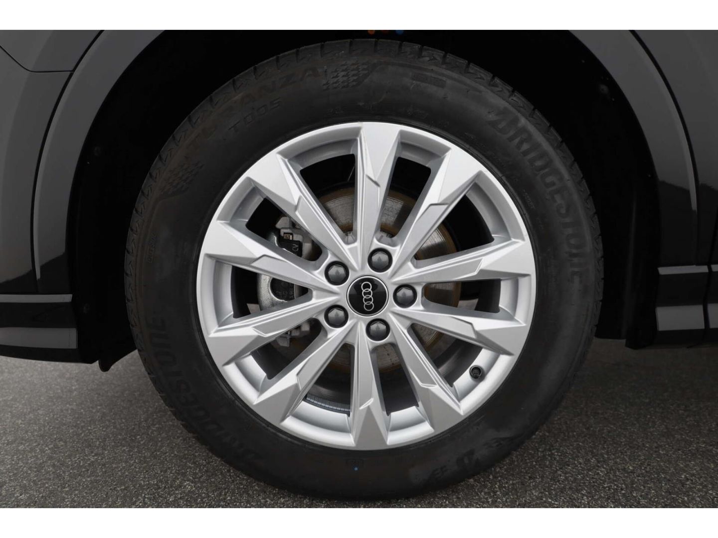 Audi Q3 35 TDI quattro S line - Samsaru's Car Outlet