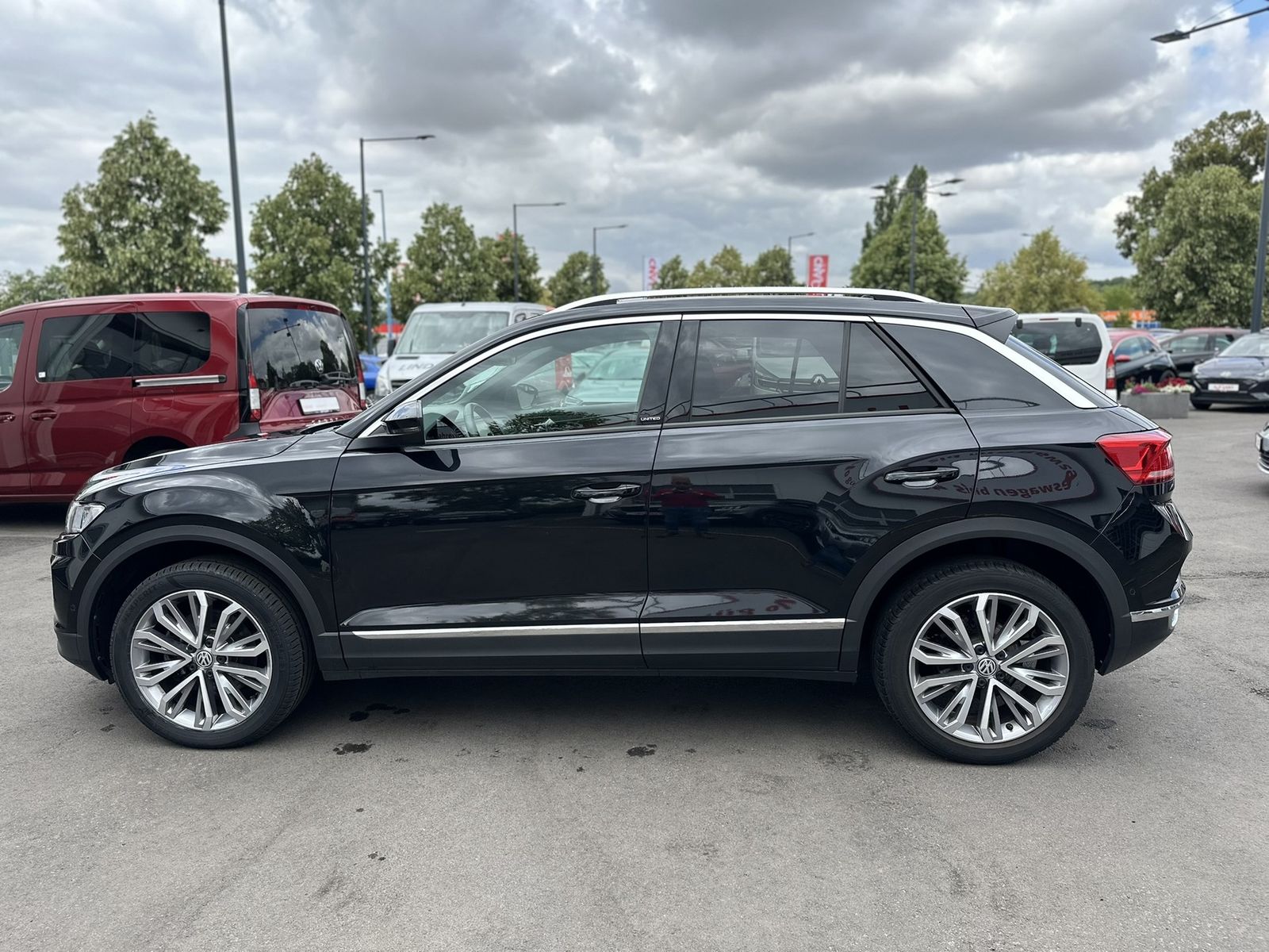 Volkswagen T-Roc 2.0 TDI United - Samsaru's Car Outlet