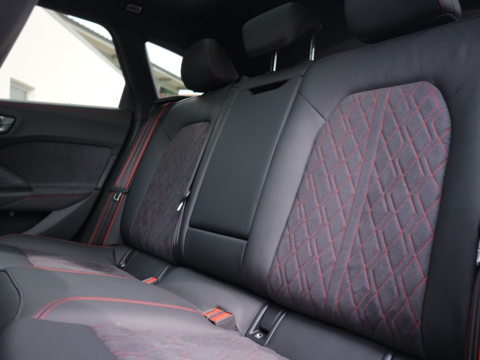 Audi A5 Avant TFSI e-hybrid quattro S line MATRIX*AHK