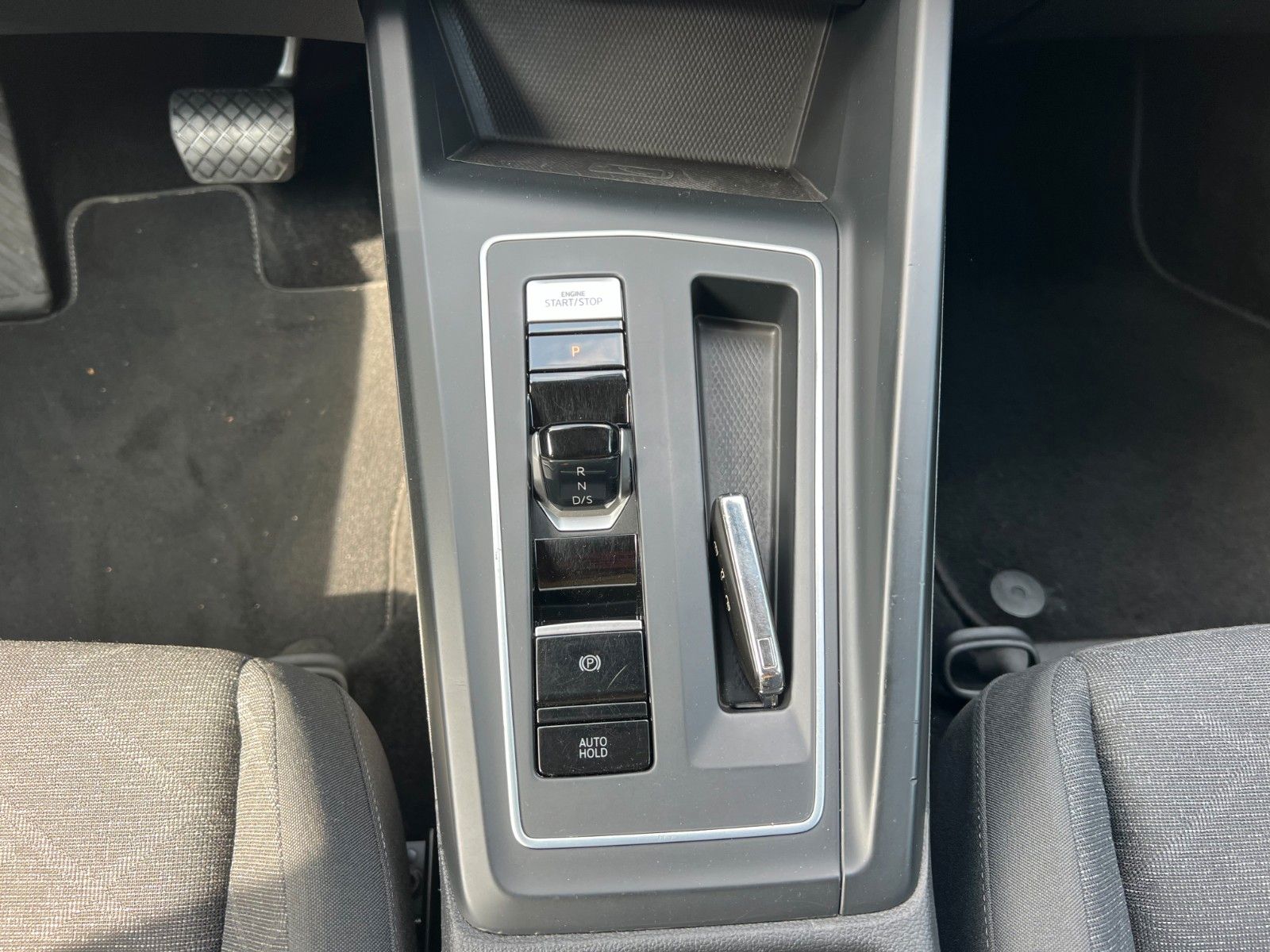 Volkswagen Golf VIII Variant Life eTSI - Samsaru's Car Outlet