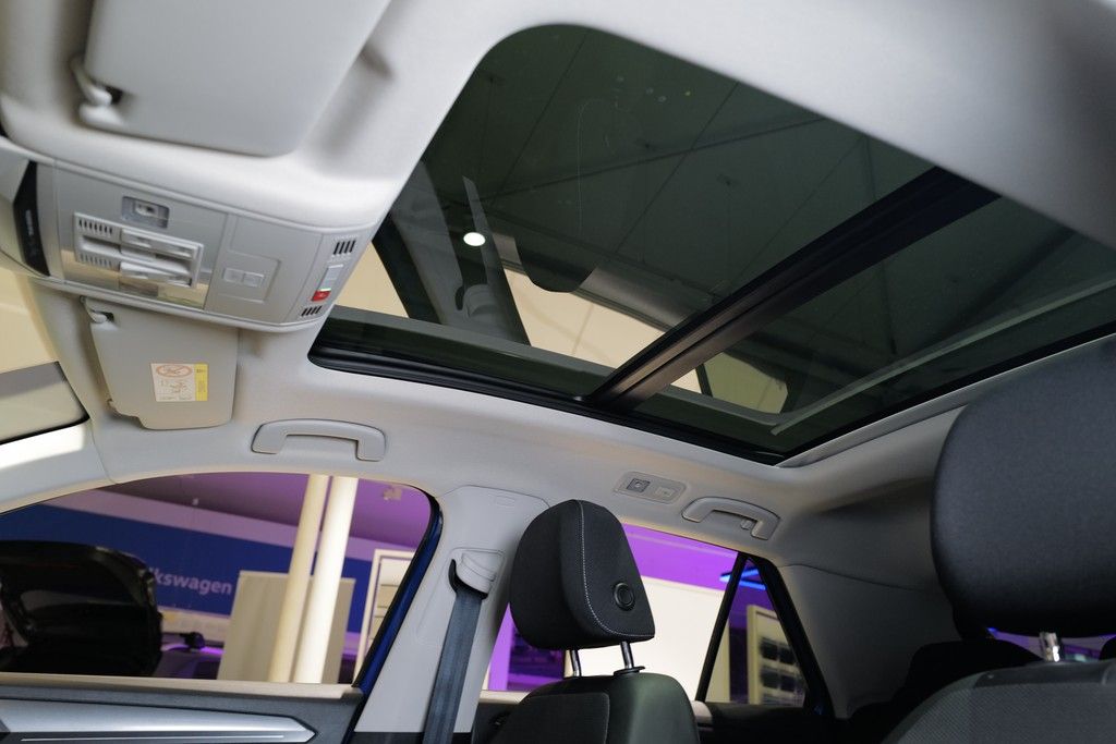 Volkswagen T-Roc 1.5TSI DSG Style - Samsaru's Car Outlet