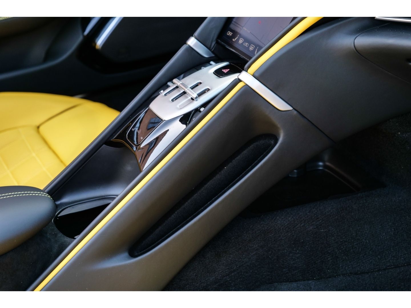 Ferrari Roma Spider - Samsaru's Car Outlet