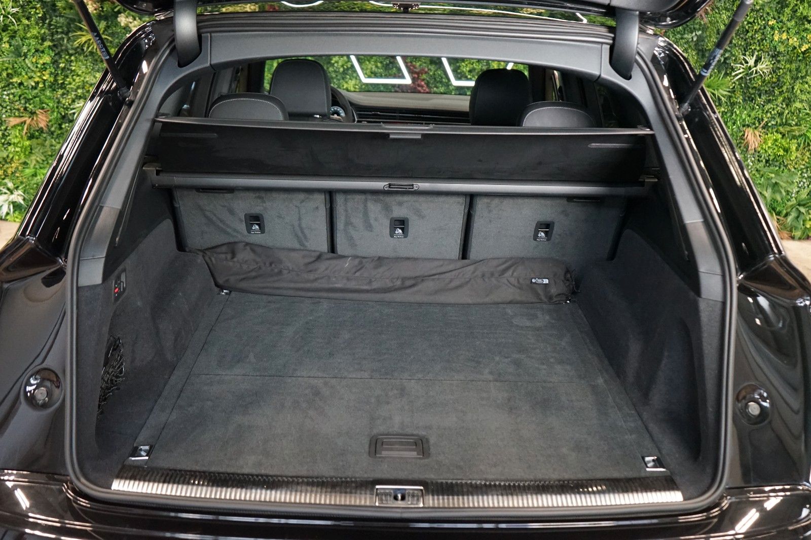 Audi Q7 50 TDI*S-LINE*TOW*OLED*AUX.HEAT*CZ*73.636€ NETTO