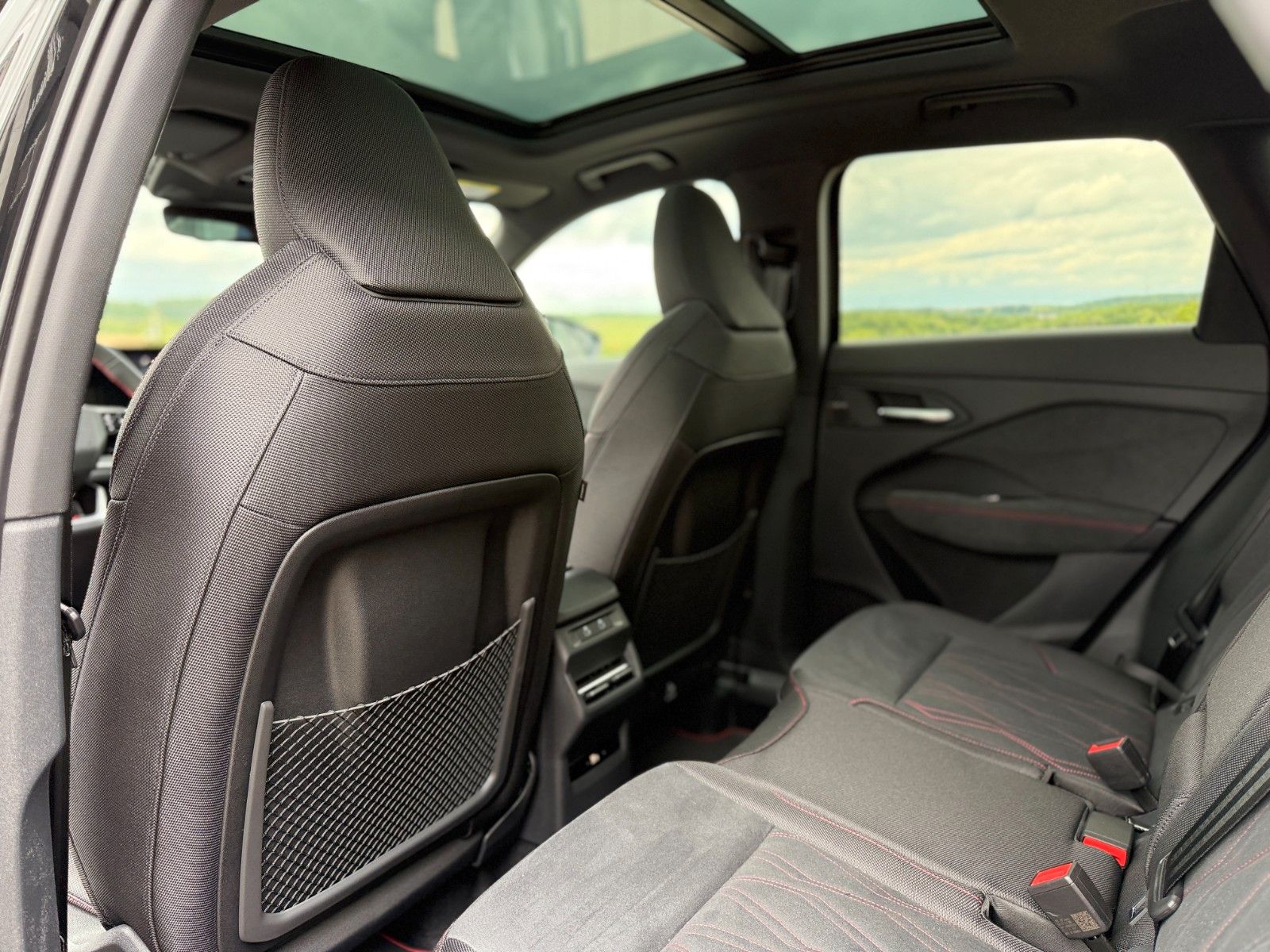 Audi Q3 TFSI S-line S tronic+AHK+PANO+SONOS+
