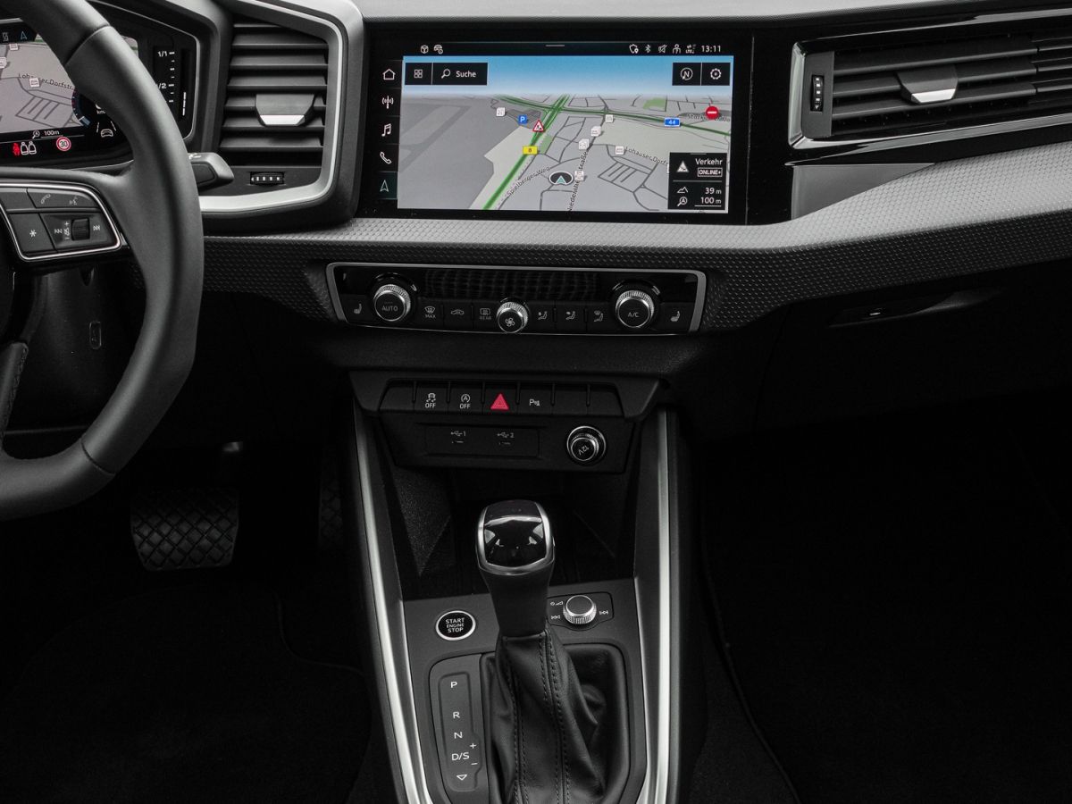 Audi A1 Sportback 30 TFSI S tronic S line - Samsaru's Car Outlet