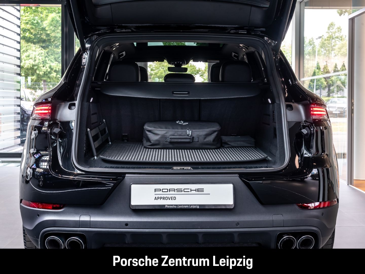 Porsche Cayenne S E-Hybrid Massage Sportabgas Inno HUD