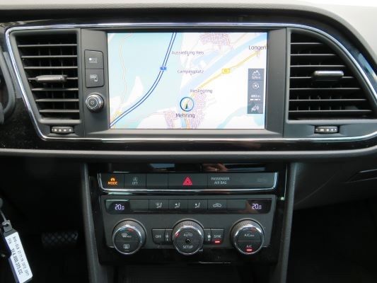 Seat Leon Sportstourer FR 2,0 TDI DSG - Samsaru's Car Outlet