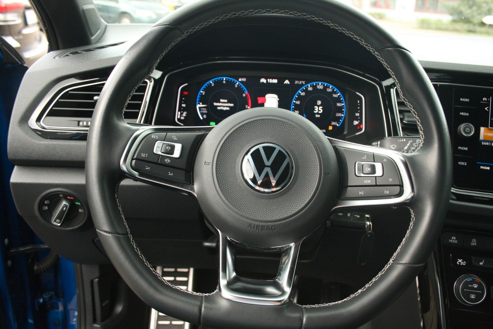 Volkswagen T-Roc 1.5 TSI ACT OPF DSG Sport" → "Volkswagen T-Roc TSI Sport - Samsaru's Car Outlet