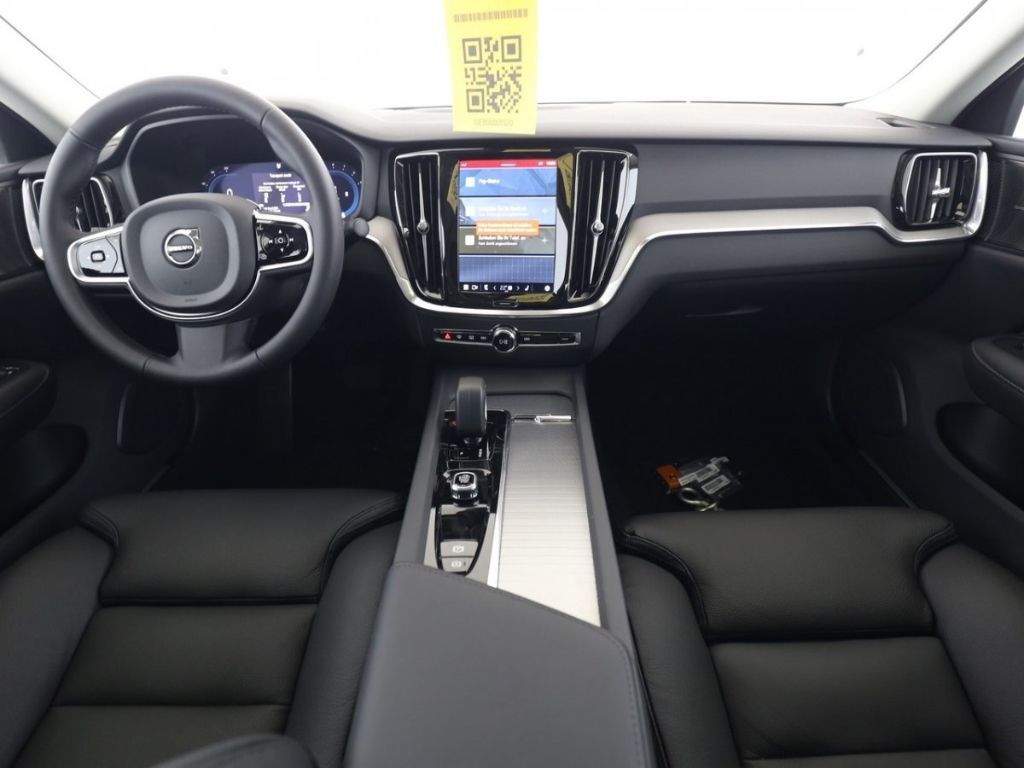 Volvo S60 Lim. B4 Plus Dark PANO NAVI STNDHZ HARMANN K