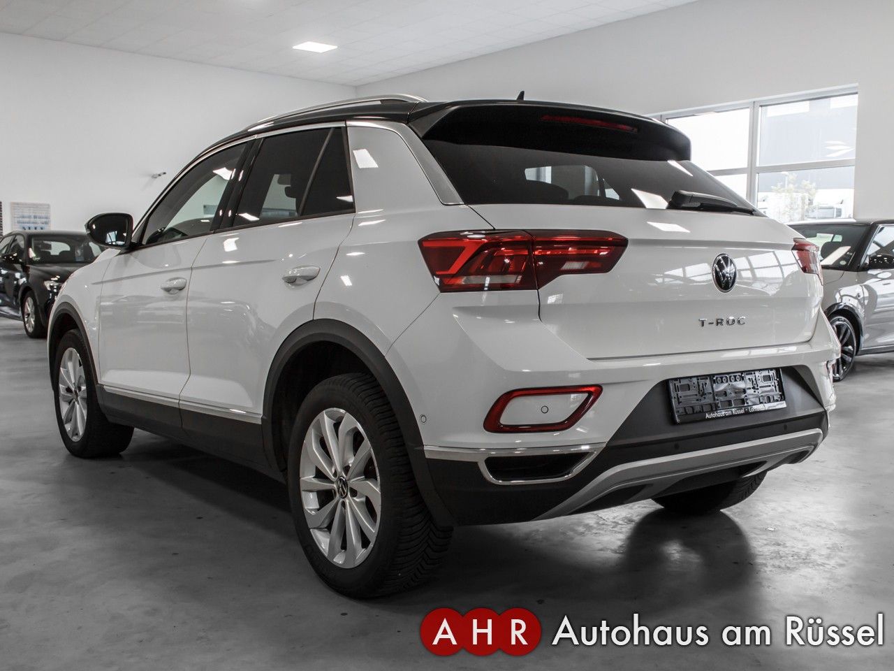Volkswagen T-Roc Style 1.5 TFSI DSG - Samsaru's Car Outlet
