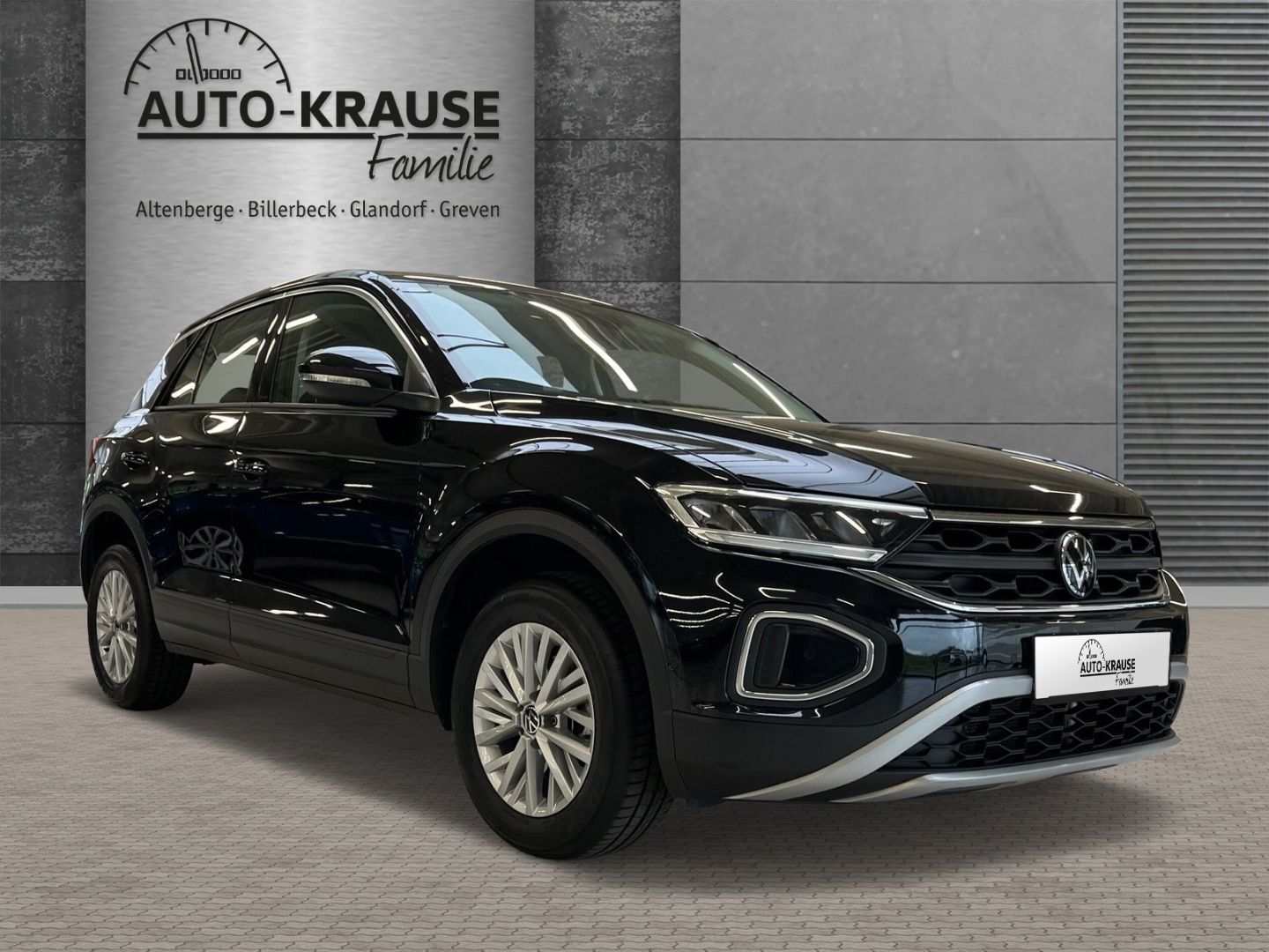 Volkswagen T-Roc 1.0 TSI - Samsaru's Car Outlet