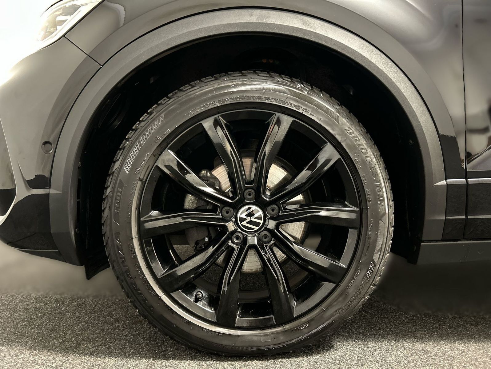 Volkswagen T-Roc 1.5 TSI - Samsaru's Car Outlet