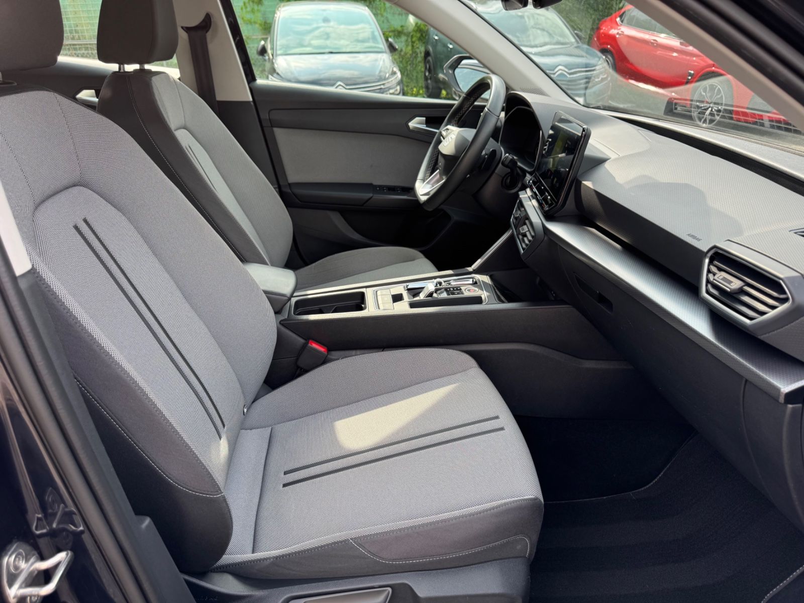 Seat Leon ST 1.0 eTSI 110PS Style Business DSG7 - Samsaru's Car Outlet