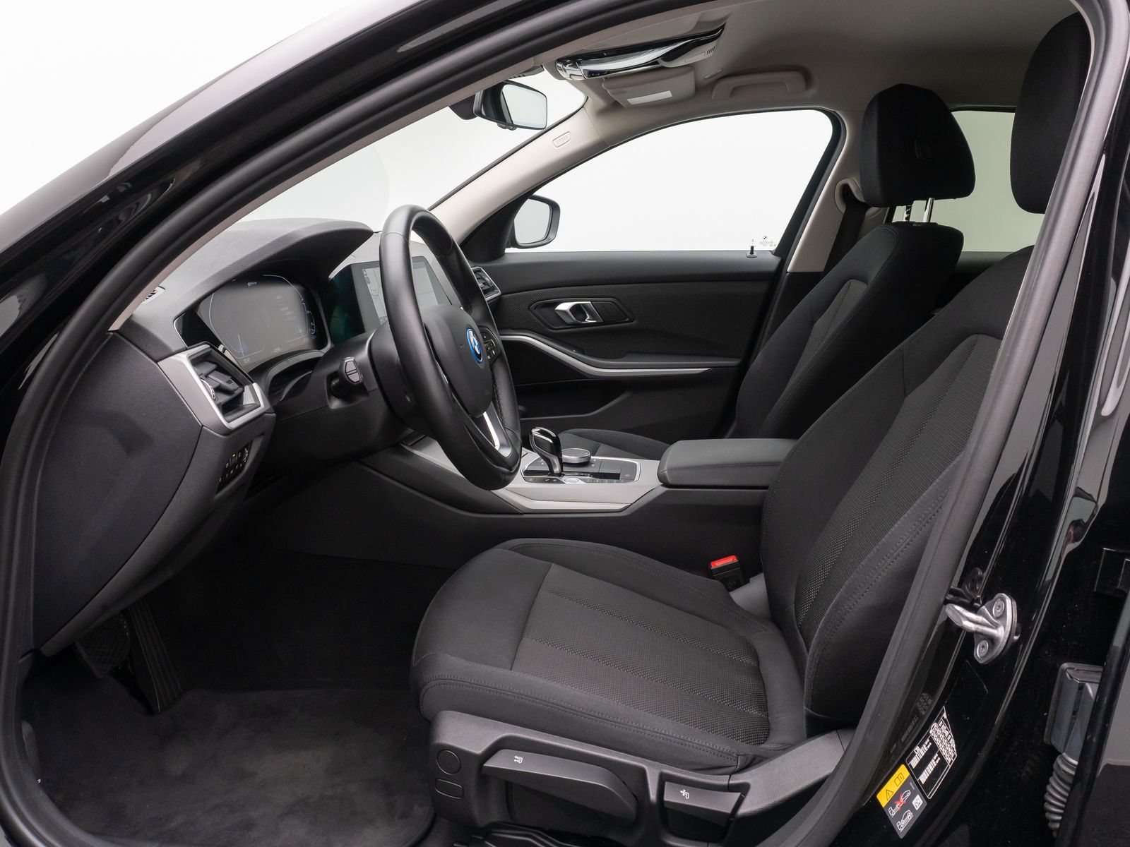 BMW 320e - Samsaru's Car Outlet
