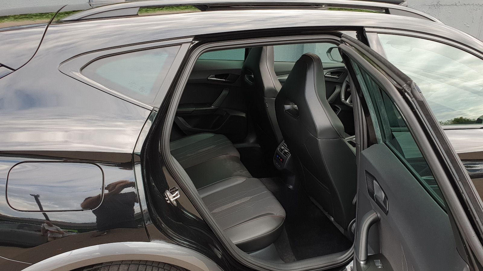 Cupra Formentor 1.4 e-HYBRID VZ DSG Pano/SSL/ACC/AHK