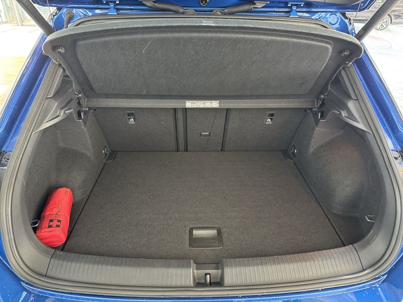 Volkswagen T-Roc 1.5 TSI Active - Samsaru's Car Outlet