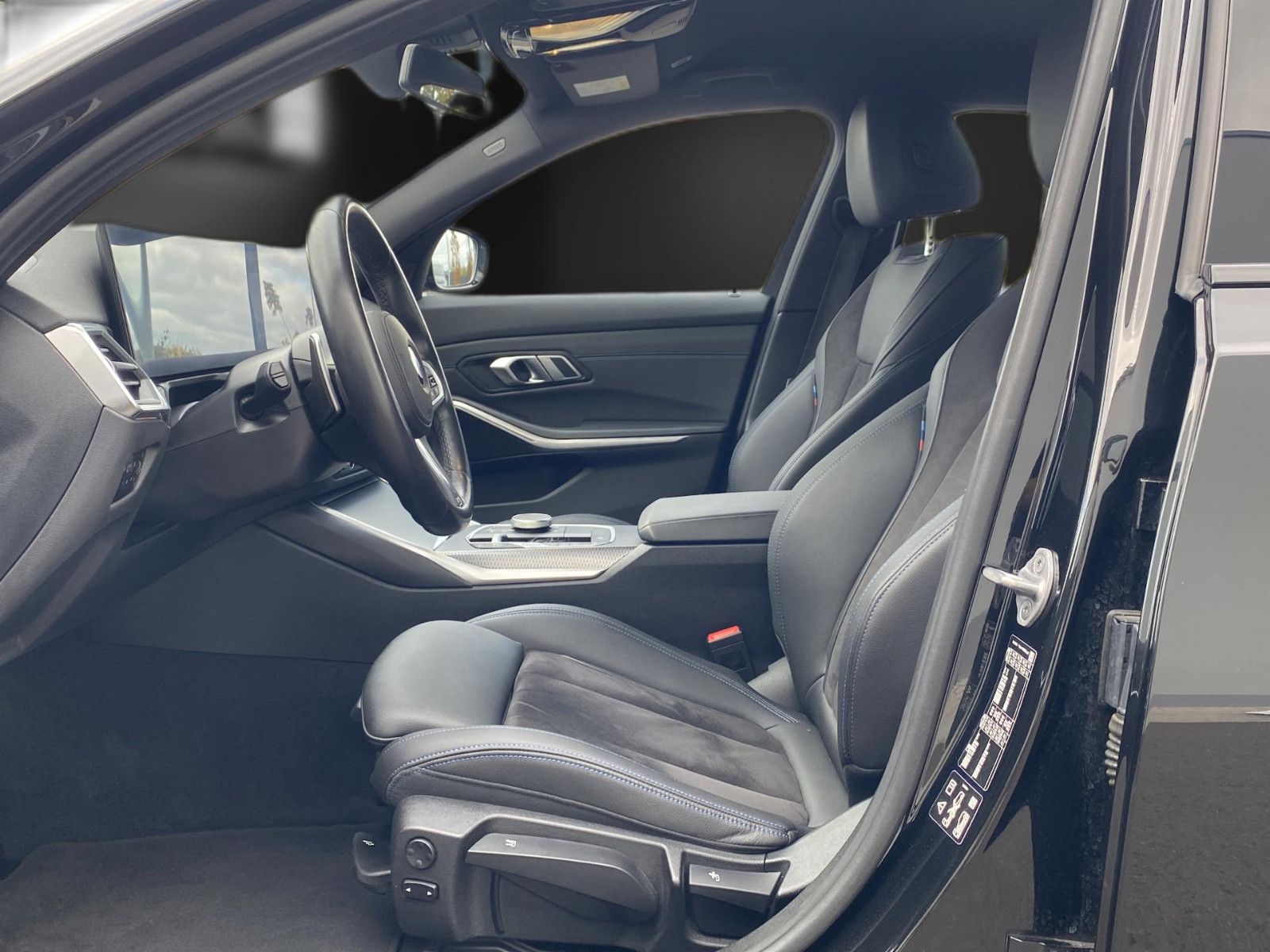BMW 320 d xD M Sport - Samsaru's Car Outlet