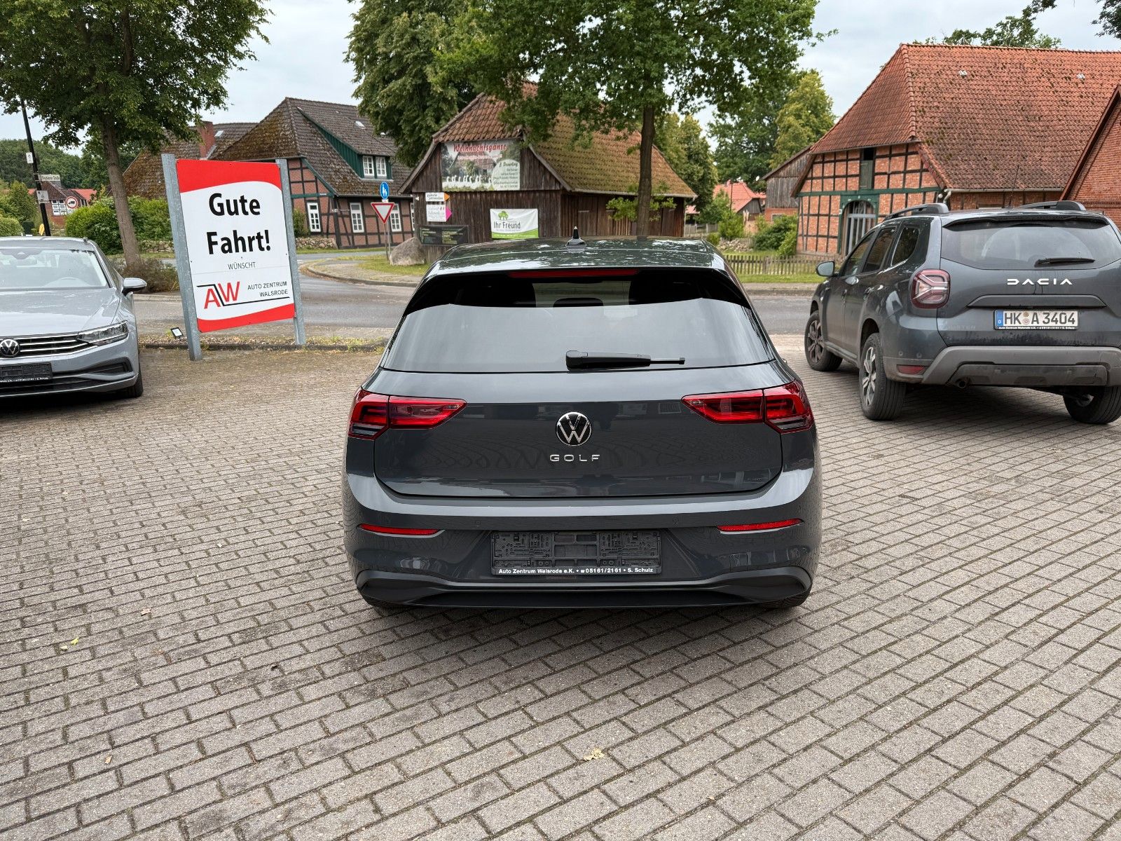 Volkswagen Golf VIII Life - Samsaru's Car Outlet