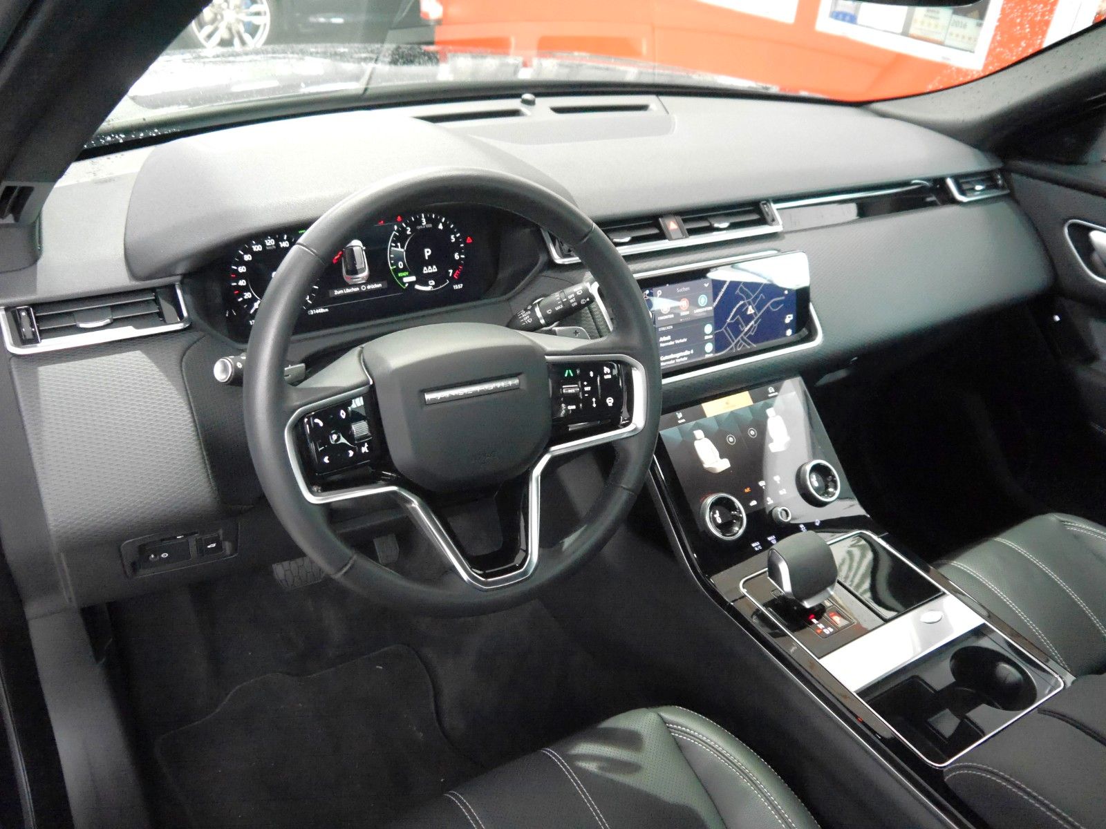 Range Rover Velar P400e S - Samsaru's Car Outlet