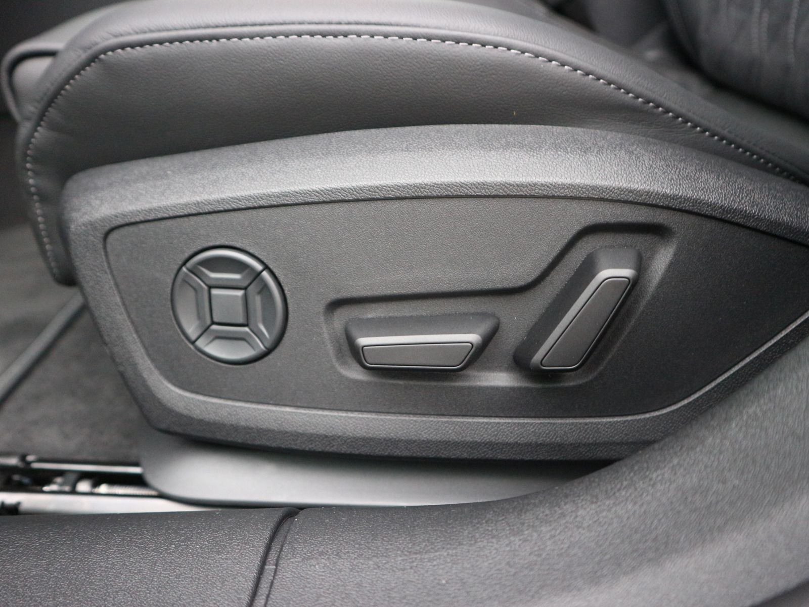 Audi A5 Avant TDI quattro 150 kW S tronic S line*AHK*