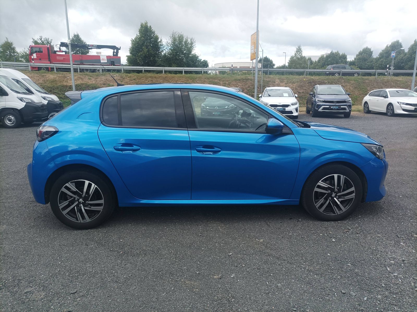 Peugeot 208 Allure 100 Automatik - Samsaru's Car Outlet
