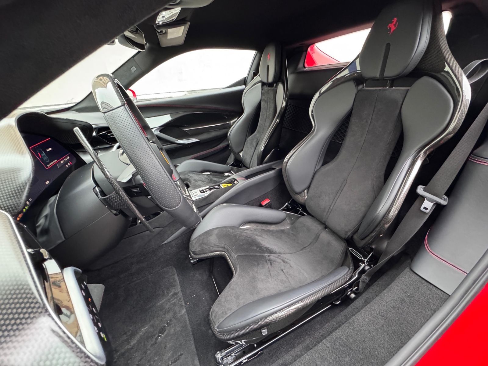Ferrari 296 GTB*CARBON-DAYTONA*RACING*LIFT*JBL*LCD-DISP*