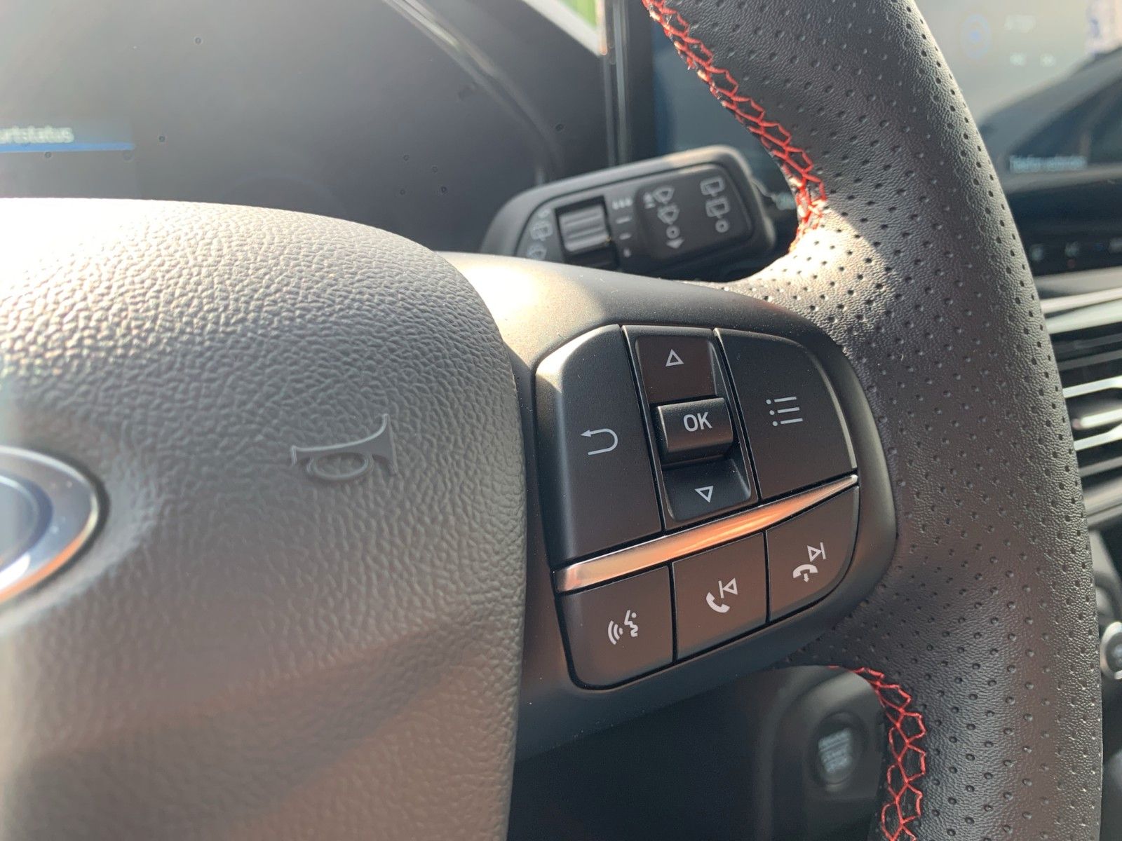 Ford FOCUS ST-LINE X+AUTOMATIK+NAVI+KAMERA+ACC+LED!