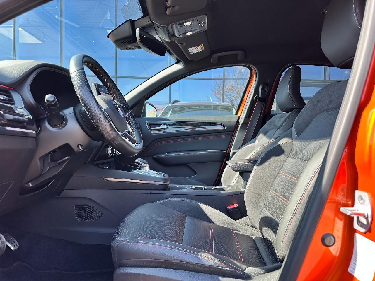 Renault Arkana RS Line E-Tech 145 - Samsaru's Car Outlet