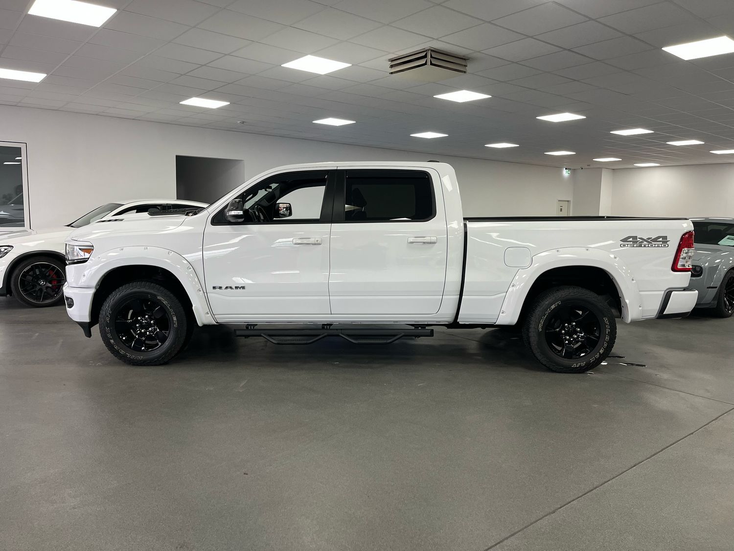 Dodge RAM 5,7l V8 *Longbed /AHK / SHZ/ 4x4*