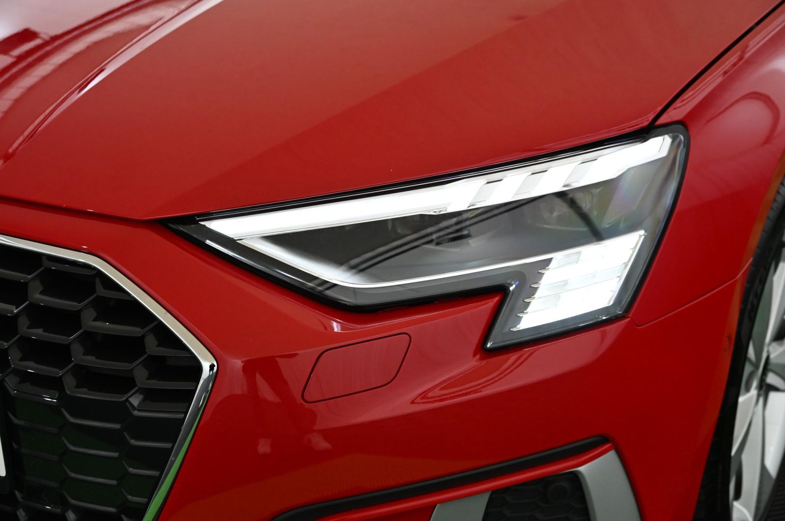 Audi A3 Sportback 35 TFSI Design-Luxe MATRIX/MMI+/18
