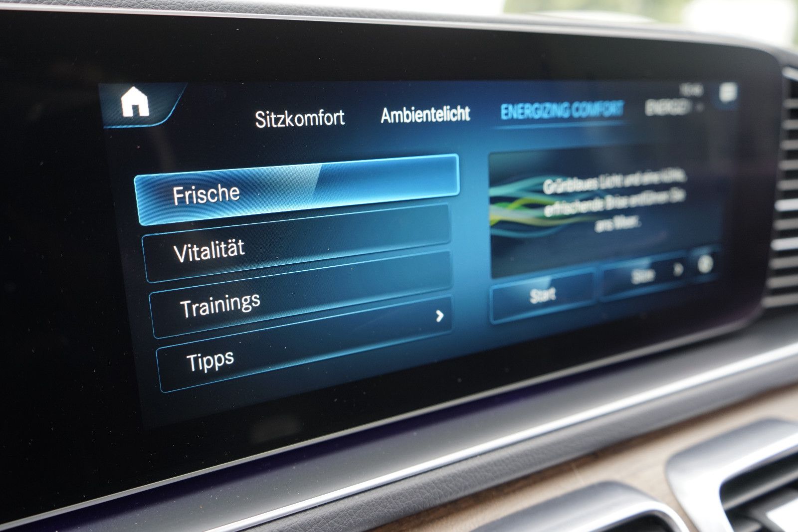 Mercedes-Benz GLE 300d 4M*Exclusive*3xTV*360*Distr*Pano*7xSitz