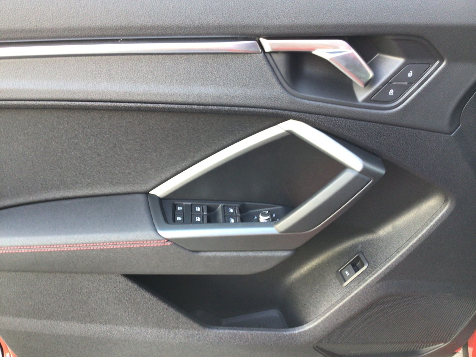 Audi Q3 advanced 40 TFSI S tronic quattro - Samsaru's Car Outlet
