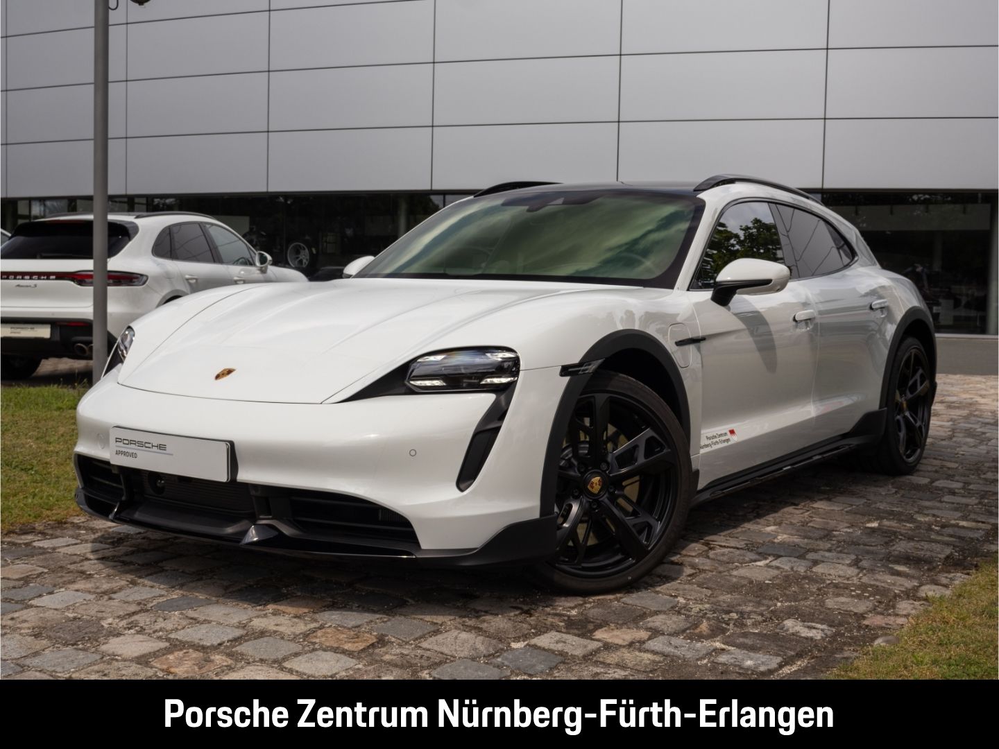 Porsche Taycan Turbo Cross Turismo Burmester HUD InnoDri