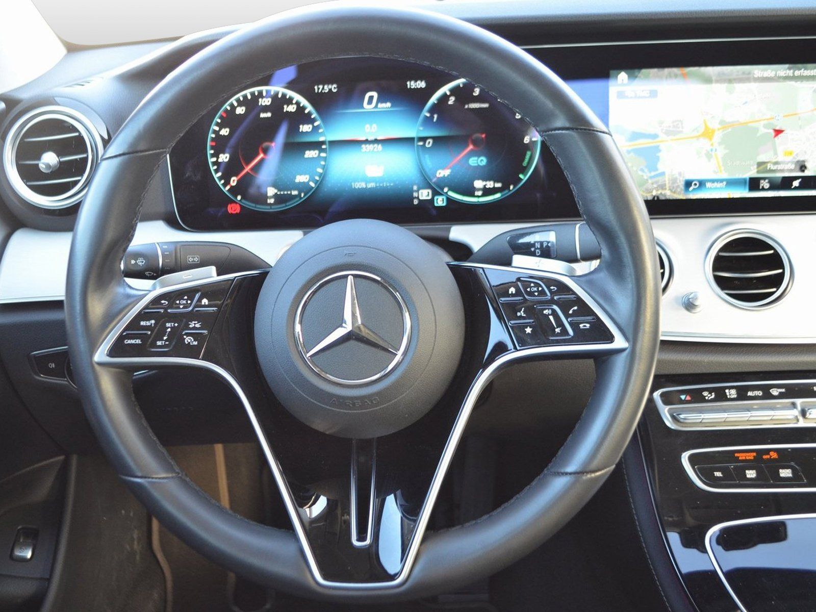Mercedes-Benz E 300 de Exclusive 4M - Samsaru's Car Outlet