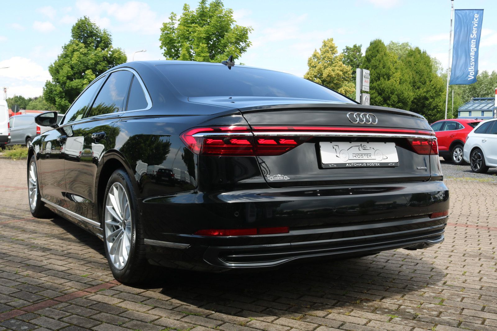 Audi A8 55 TFSI quattro - Samsaru's Car Outlet