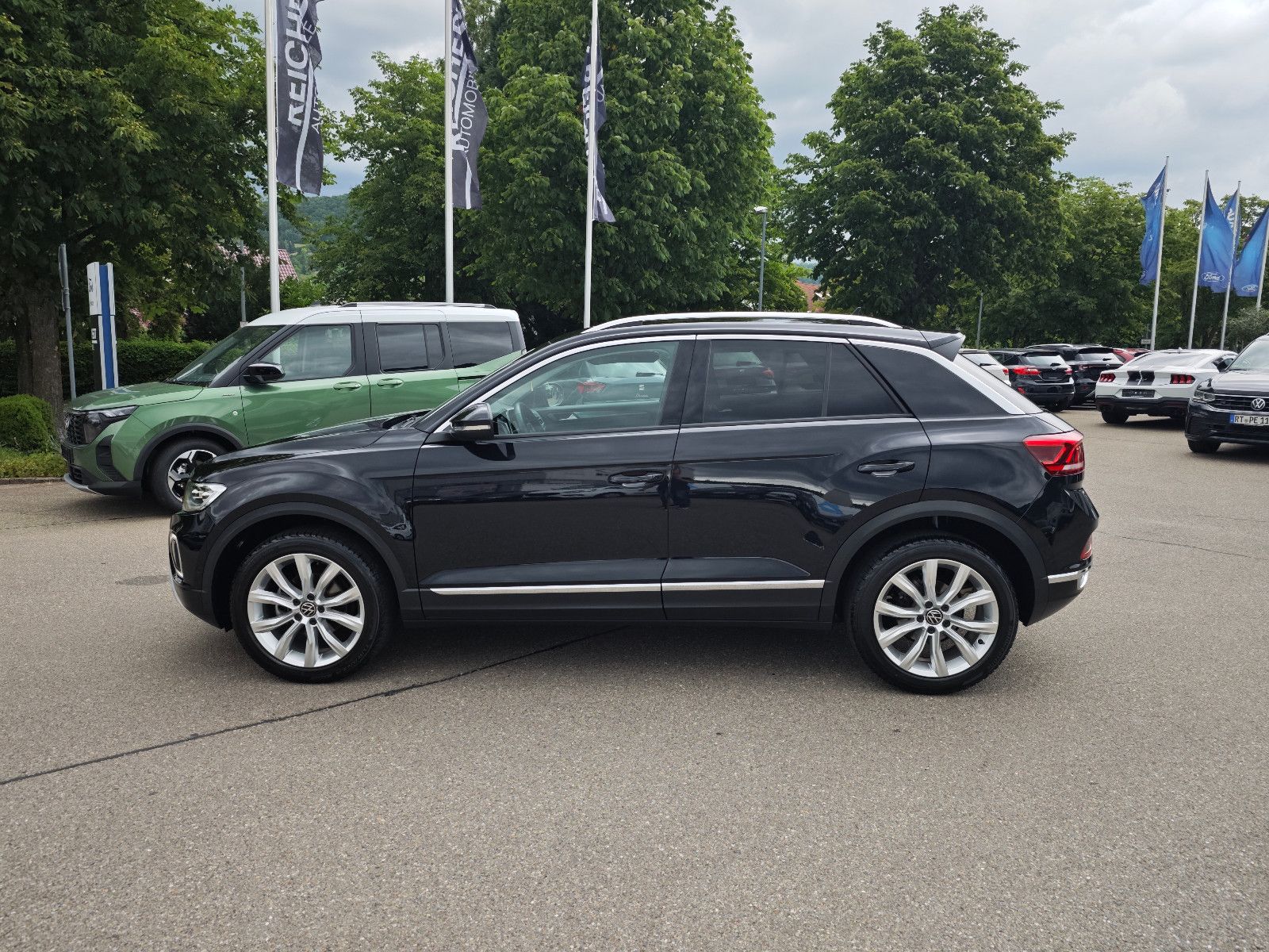 Volkswagen T-Roc Style 150PS DSG - Samsaru's Car Outlet