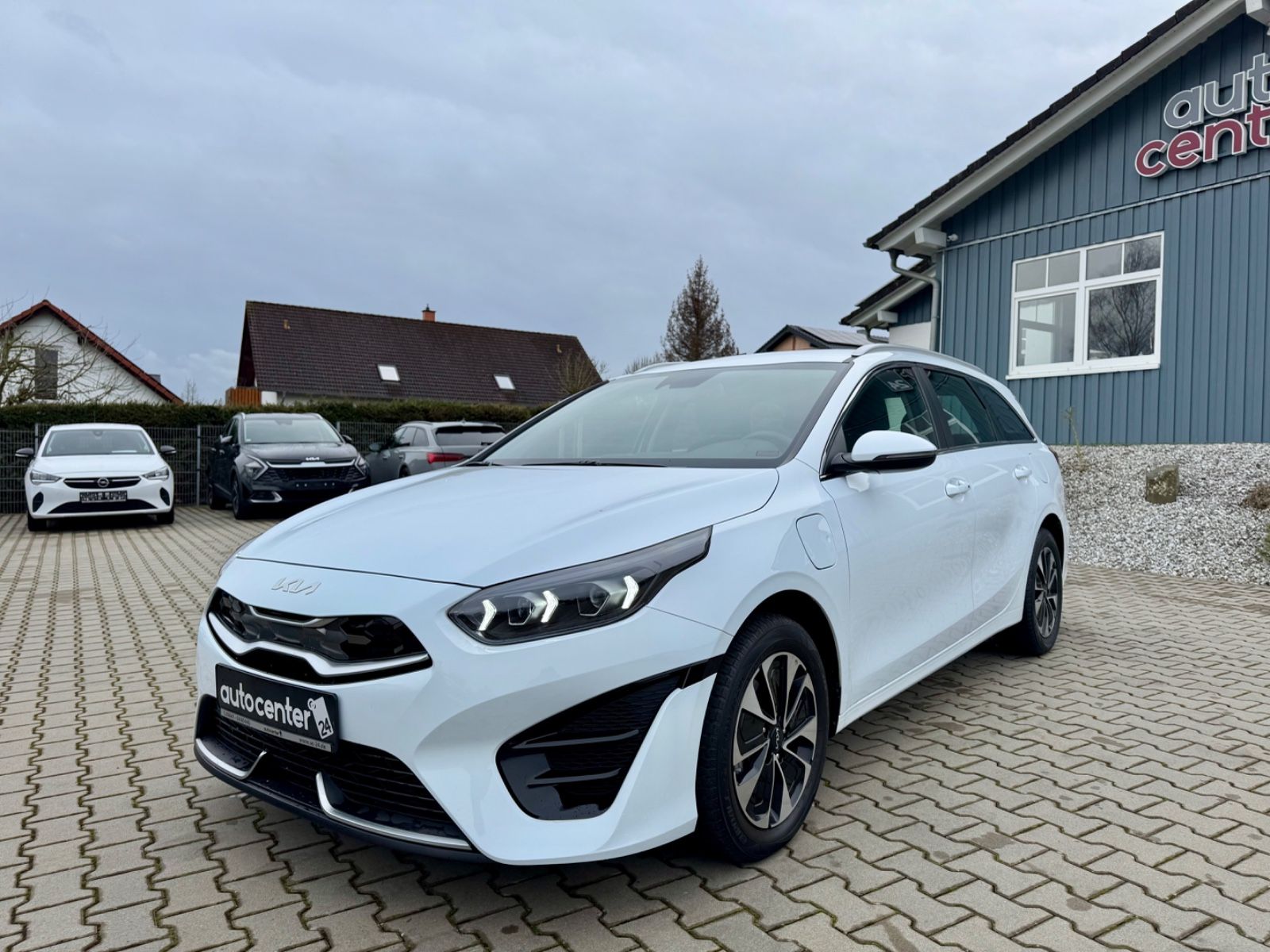 Kia cee'd - Samsaru's Car Outlet