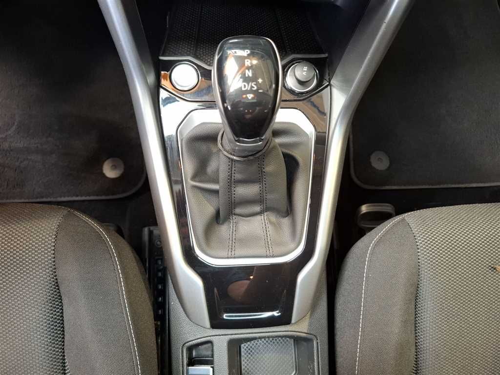 Volkswagen T-Roc Life 2.0 TDI DSG - Samsaru's Car Outlet