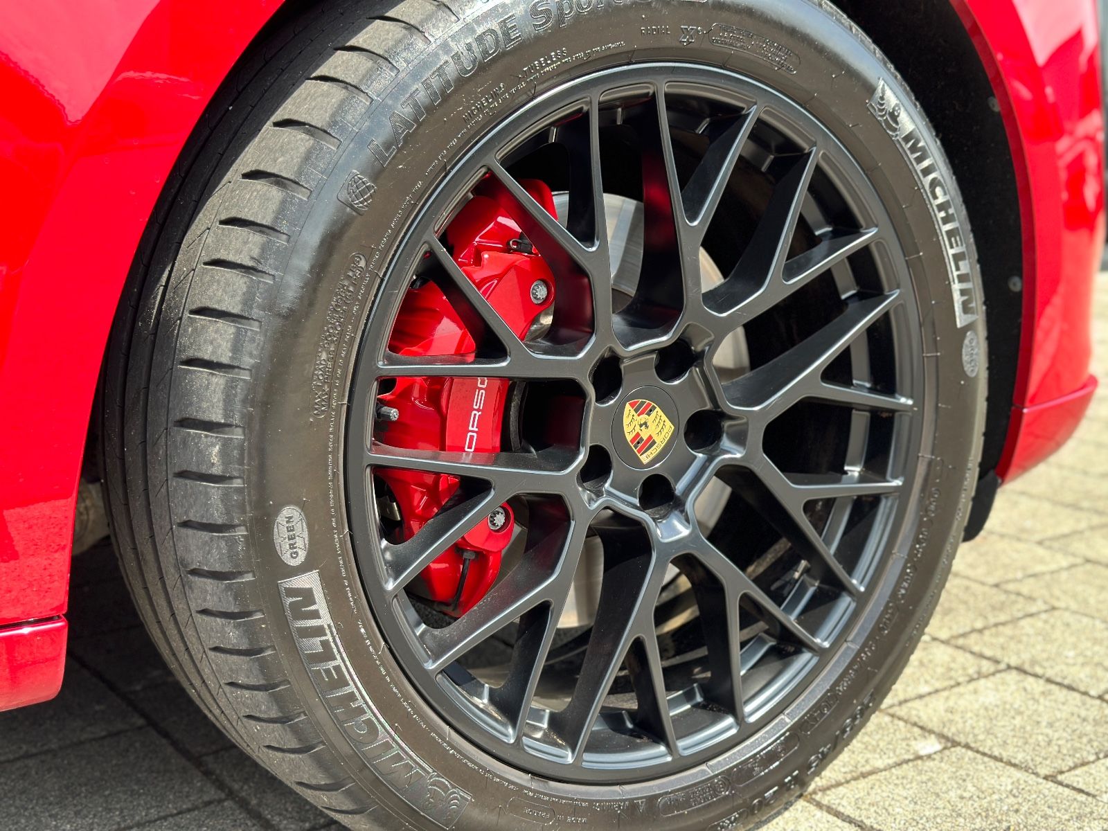 Porsche Macan GTS - Samsaru's Car Outlet