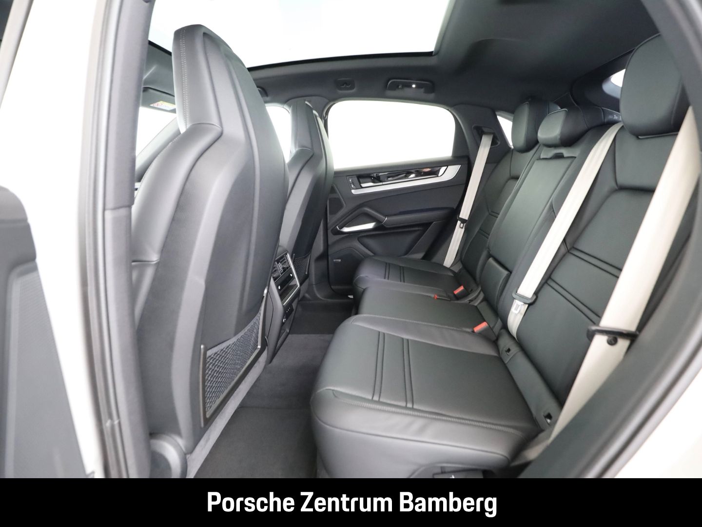 Porsche Cayenne E-Hybrid Co./ Matrix/ BOSE/ Sport Design