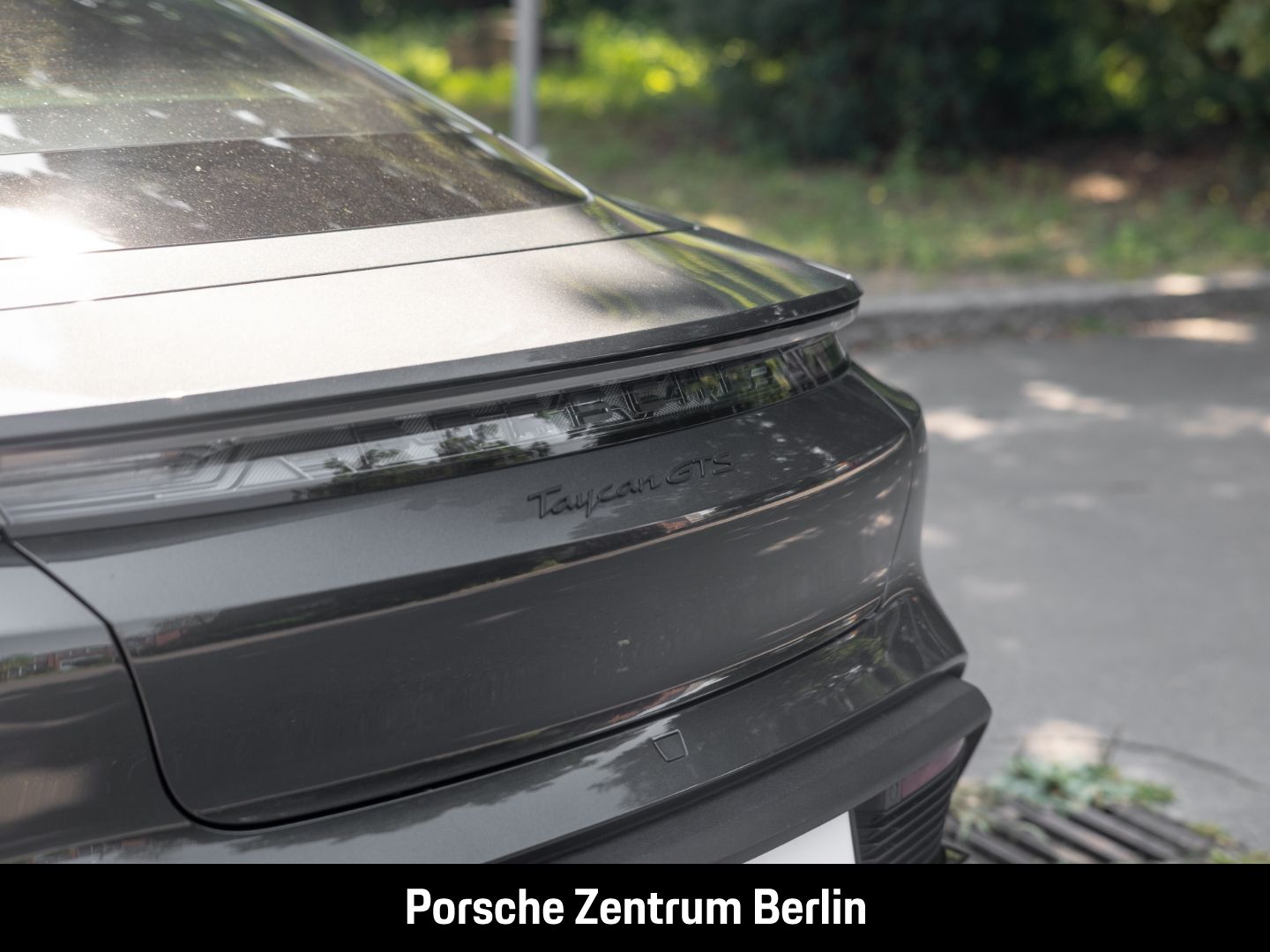 Porsche Taycan GTS HA-Lenkung BOSE 21-Zoll Panoramadach