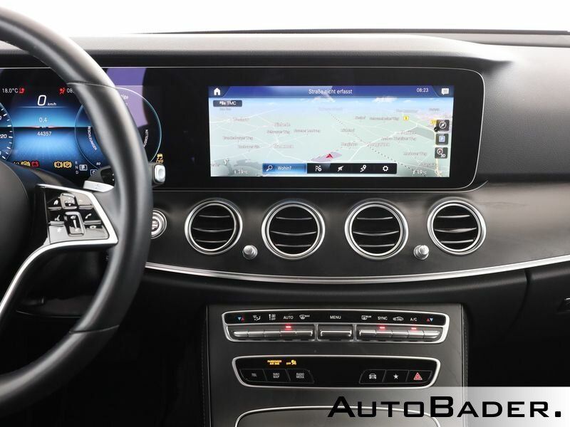 Mercedes-Benz E 200 d T Avantgarde MBUX AHK Park-Spgl-Pkt RFK