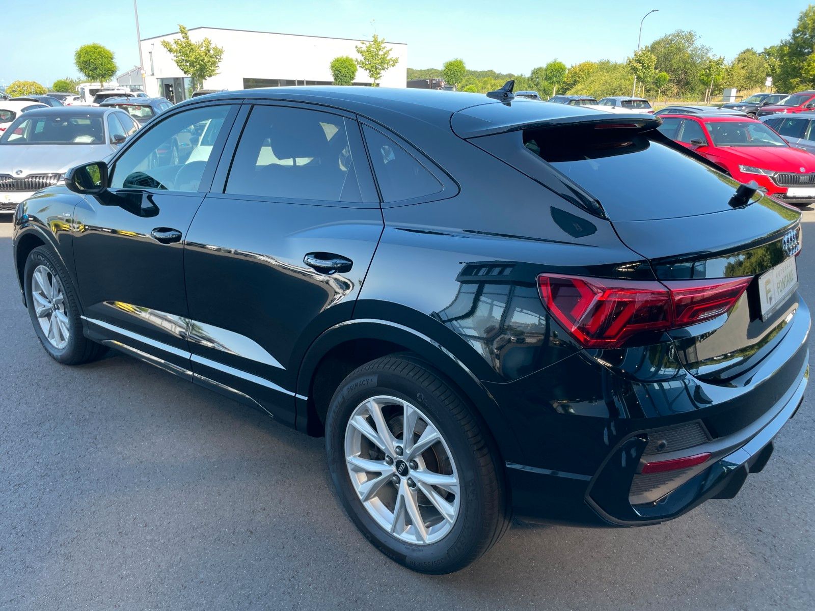 Audi Q3 Sportback 2,0TFSI quattro Sline Black - Samsaru's Car Outlet