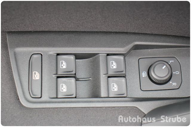 Volkswagen Tiguan Life 1.5 TSI - Samsaru's Car Outlet