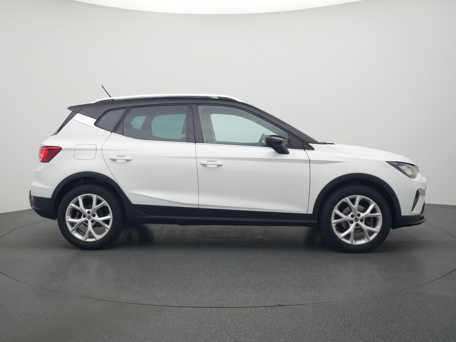 Seat Arona FR-Line DSG - Samsaru's Car Outlet