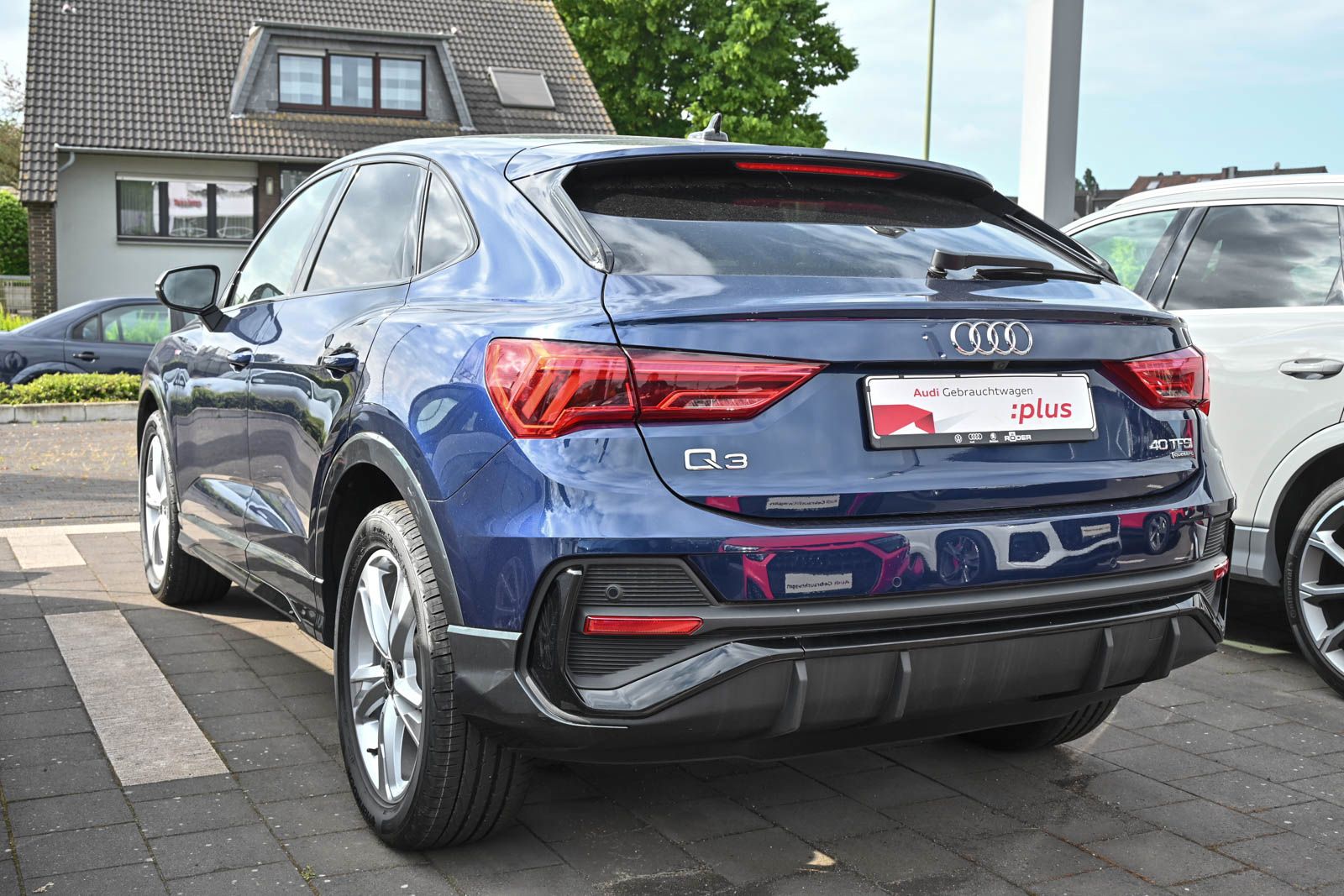 Audi Q3 Sportback 40 TFSI qu. S line - Samsaru's Car Outlet