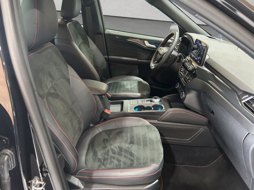 Ford Kuga 2.5 Duratec PHEV ST-LINE X *PANO*AHK*