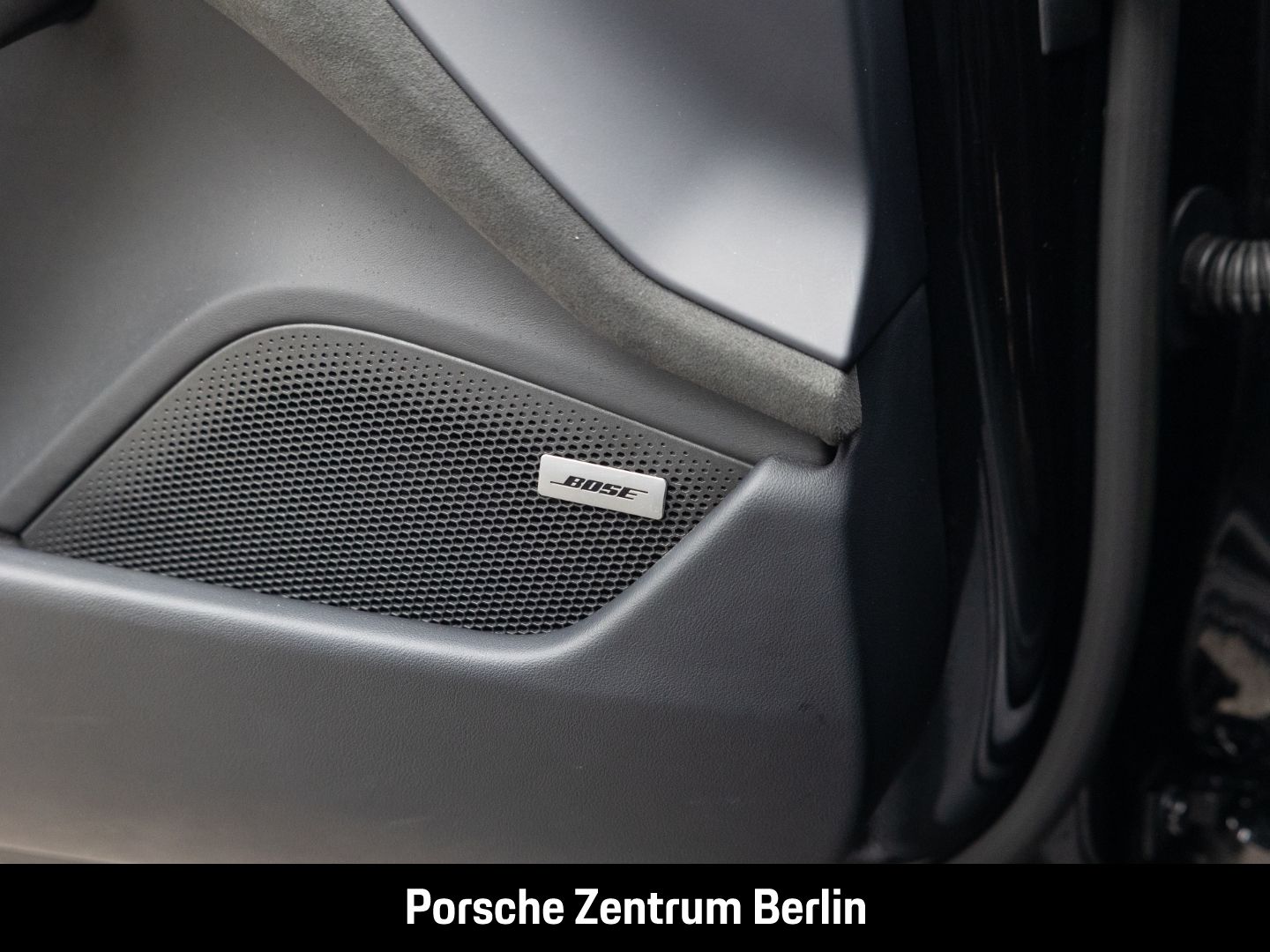 Porsche Taycan GTS BOSE Rückfahrkamera Panoramadach LED